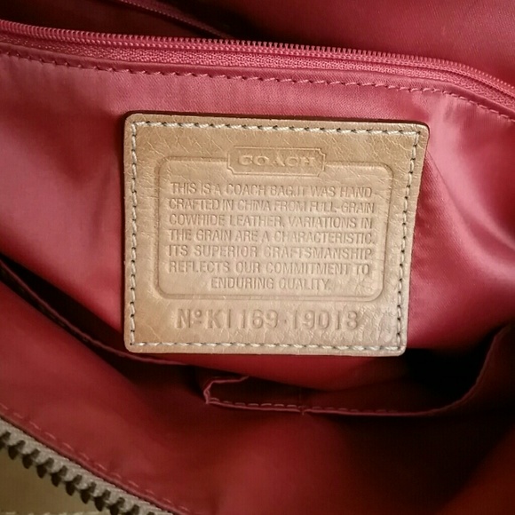 Coach tote bag- Great Summer/Spring bag - Picture 3 of 6